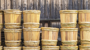 <span class="n-pref">秋田県</span><p class="n-ite">秋田杉樽桶</p>