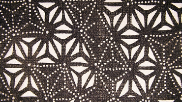 <span class="n-pref">三重県</span><p class="n-ite">伊勢形紙</p>