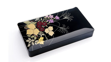 <span class="n-pref">石川県</span><p class="n-ite">金沢漆器</p>