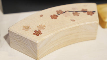 <span class="n-pref">京都府</span><p class="n-ite">京指物</p>