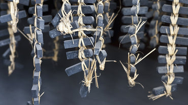 <span class="n-pref">奈良県</span><p class="n-ite">奈良墨</p>