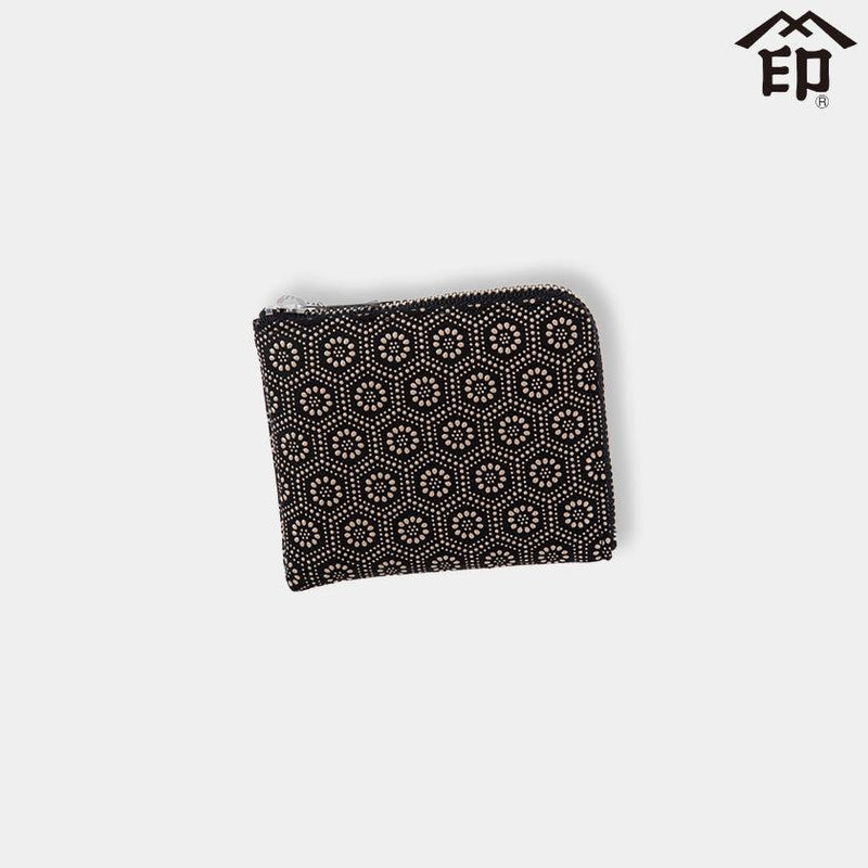 【財布】F小銭入れ08 亀甲 (黒地x白漆) | 甲州印伝 | 印傳屋