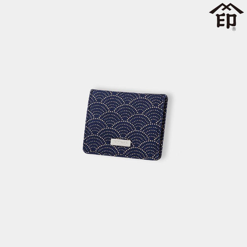 【財布】小銭入れF 青海波 (紺地x白漆) | 甲州印伝 | 印傳屋