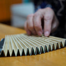 【扇子】女持 箔 緑 本煤竹 | 江戸扇子｜雲錦堂 深津扇子店