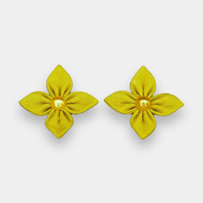 【ピアス】クロースフラワーピアス カナリア色 | つまみ細工 | eつまみ