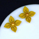 【ピアス】クロースフラワーピアス カナリア色 | つまみ細工 | eつまみ
