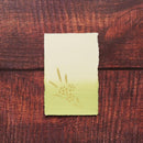 【はがき】水仙 金 抹茶地 (1枚)｜唐紙