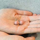 両耳用のピアスです。