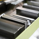 【ペン立て】円柱 Chamelety | 金属加工 | 速水製作所